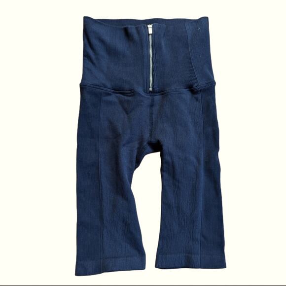 Free People High Rise Front Zip Compression Yoga Gym Spin Navy Bike Shorts - Picture 1 of 3